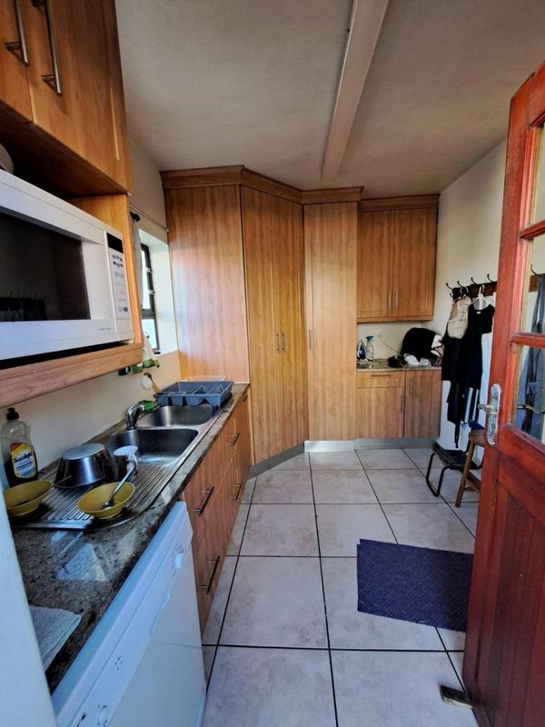 To Let 5 Bedroom Property for Rent in Mossel Bay Western Cape